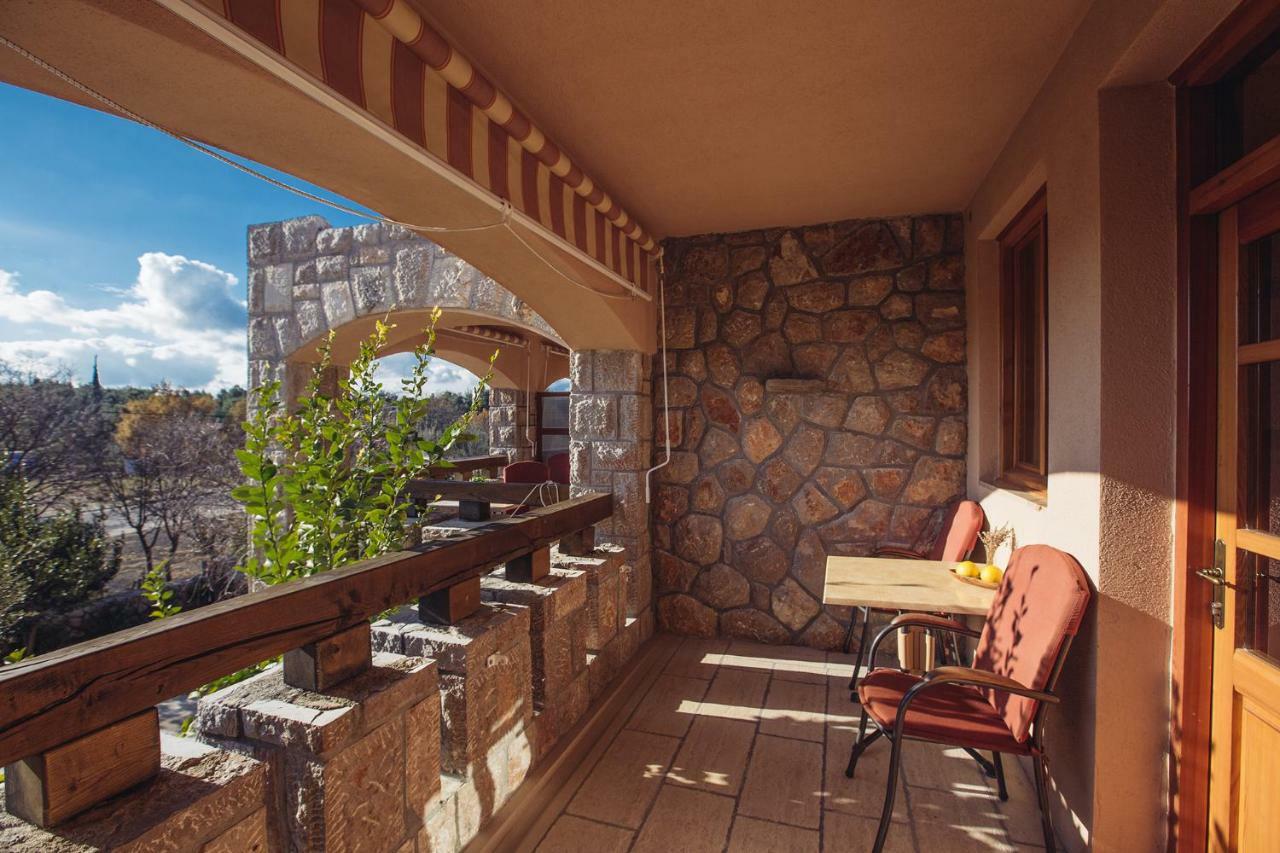 Apartmán I Sobe Dinko