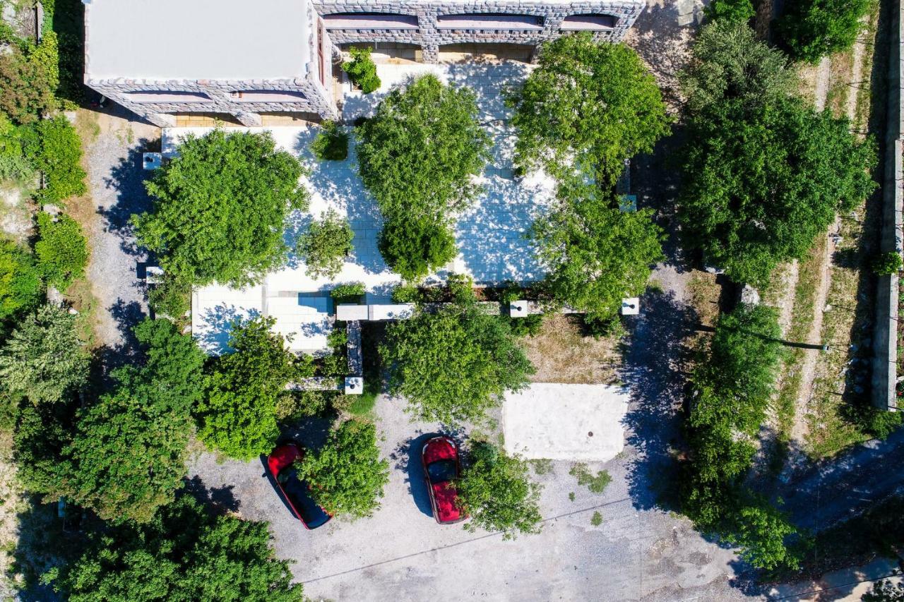 I Sobe Dinko * Starigrad Paklenica